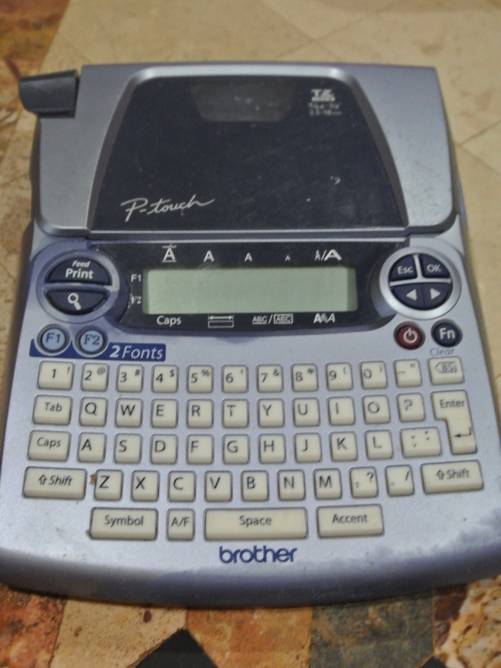 BROTHER P-TOUCH PT-1880 LABEL MAKER